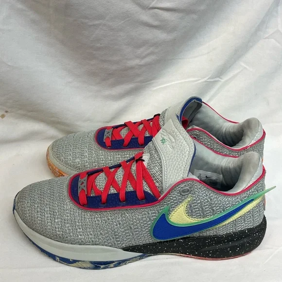 Nike LeBron 20 lifer multicolored Sneakers with Red and Blue Accents men sz 10